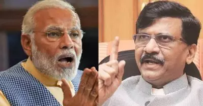 ചെറിയൊരു തിരിച്ചടി കിട്ടിയപ്പോള്‍ 5 രൂപ കുറഞ്ഞില്ലേ? അപ്പോള്‍ പെട്രോള്‍ വില 50 ലെത്തിക്കാന്‍ അത് തന്നെ വഴി: സഞ്ജയ് റാവത്ത്