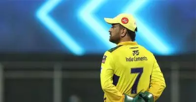 ഇപ്പോഴത് ചെയ്താല്‍ അവരോട് ചെയ്യുന്ന നീതികേട്, ഞാന്‍ അത് ചെയ്യില്ല; നയം വ്യക്തമാക്കി ധോണി