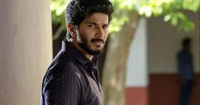 ഇവനെ കൊണ്ടാന്നും ഇത് പറ്റില്ല എന്നൊക്ക പറഞ്ഞ് ചുമ്മാ ചീത്തവിളിക്കുകയാണ്, ഞാനാണെങ്കില്‍ ആകെ വിയത്തുകുളിച്ച് ഇരിക്കുന്നു; സെക്കന്റ് ഷോ ഷൂട്ടിംഗ് അനുഭവം പറഞ്ഞ് ദുല്‍ഖര്‍