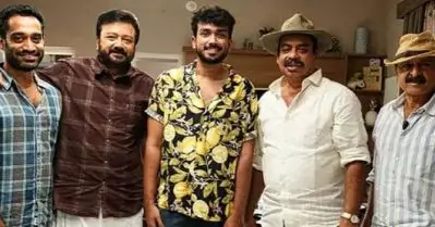 ‘കൊച്ചു കൊച്ചു സന്തോഷങ്ങളി’ലേയ്ക്ക് എത്തിയ പോലെ; സത്യന്‍ അന്തിക്കാട്-ജയറാം ചിത്രത്തിന്റെ ഷൂട്ടിംഗ് ലൊക്കേഷന്‍ സന്ദര്‍ശിച്ച് കാളിദാസ്