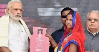 ബി.ജെ.പി വാദം പൊളിയുന്നു; ഗ്യാസ് കണക്ഷന്‍ ഉപേക്ഷിച്ച് വിറകടുപ്പിലേക്ക് മാറുന്നവരുടെ എണ്ണം വര്‍ധിക്കുന്നുവെന്ന് റിപ്പോര്‍ട്ട്
