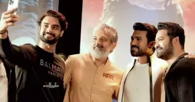 ആര്‍.ആര്‍.ആര്‍ പ്രൊമോഷനിലും സൂപ്പര്‍ ഹീറോയായി മിന്നല്‍ മുരളി; പ്രശംസിച്ച് ടീം ആര്‍.ആര്‍.ആര്‍