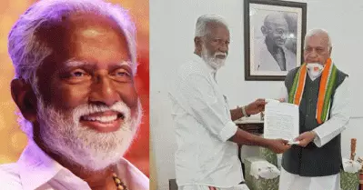 ആലപ്പുഴയിലെ കോലപാതകത്തിന്റെ പേരില്‍ പൊലീസിനെ ഉപയോഗിച്ച് ബി.ജെ.പിയെ തകര്‍ക്കാന്‍ ശ്രമിക്കുന്നു; ഗവര്‍ണറെ കണ്ട് പരിഭവം പറഞ്ഞ് കുമ്മനം