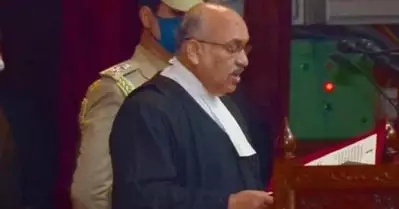 ഭരണഘടനയില്‍ മതേതരത്വം, സോഷ്യലിസം എന്നിവ ചേര്‍ത്തത് ഇന്ത്യന്‍ ആത്മീയതയെ ചെറുതാക്കി: കശ്മീര്‍ ചീഫ് ജസ്റ്റിസ്