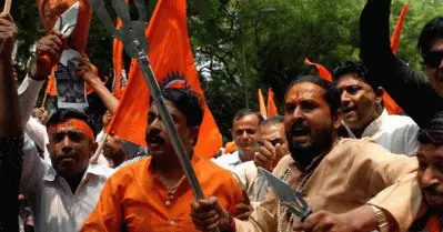 ഇസ്‌ലാം ഫാസ്റ്റ് പോയ്‌സണ്‍, ക്രിസ്തുമതം സ്ലോ പോയ്‌സണ്‍, രണ്ടും ഭൂമിയില്‍ നിന്ന് തുടച്ചു നീക്കണം; വിദ്വേഷ പ്രസംഗവുമായി ഹിന്ദുത്വ നേതാവ്
