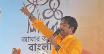 കൊലപാതകിക്കൊപ്പം വേദി പങ്കിടാന്‍ വയ്യ; ബി.ജെ.പി എം.പി എത്തിയതോടെ ഗാന്ധി അനുസ്മരണ വേദിയില്‍ നിന്നും ഇറങ്ങിപ്പോയി തൃണമൂല്‍ മന്ത്രി