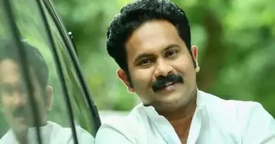 തിയേറ്ററില്‍ സേഫ് ഡിസ്റ്റന്‍സ് കീപ്പ് ചെയ്യുക, ഗവണ്‍മെന്റ് ഒരു കാരണം നോക്കിയിരിക്കുകയാണ്: അജു വര്‍ഗീസ്