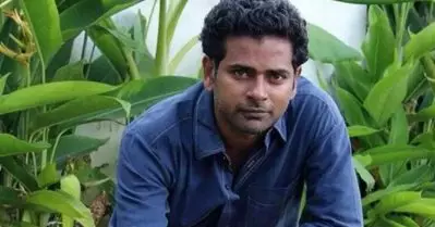 ‘ഋ’ ഉം ‘അം’എന്ന അക്ഷരവും എങ്ങനെ സ്വരാക്ഷരമായി? ഇതിനെക്കുറിച്ച് കൈതപ്രം തിരുമേനിയോട് ചോദിച്ചു: അല്‍ഫോന്‍സ് പുത്രന്‍ എഴുതുന്നു