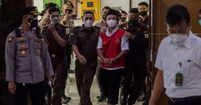 13 വിദ്യാര്‍ത്ഥിനികളെ ലൈംഗികമായി പീഡിപ്പിച്ചു; ഇന്തോനേഷ്യയില്‍ സ്‌കൂള്‍ അധ്യാപകന് ജീവപര്യന്തം തടവുശിക്ഷ