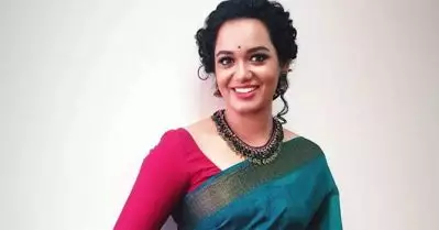 ‘ചായ കൊണ്ടുതന്നിട്ട് അദ്ദേഹം പറഞ്ഞു, ഞാനേ ഈ സിനിമയുടെ സംവിധായകനാണ്; ചമ്മിപ്പോയ കഥ പറഞ്ഞ് ജ്യോത്സ്‌ന