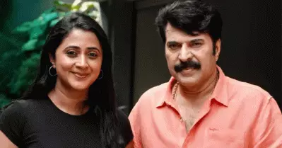 ‘ഈ ഇതിഹാസത്തോടും ജോലിയോടുമുള്ള പ്രണയം’; വാലന്റൈന്‍സ് ദിനത്തില്‍ മമ്മൂട്ടിയോടൊപ്പമുള്ള ചിത്രം പങ്കുവെച്ച് കനിഹ