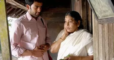 ‘അയ്യോ എനിക്കിത് കഴിക്കാന്‍ വയ്യ’ എന്നു പറഞ്ഞ ലളിതച്ചേച്ചി ആക്ഷന്‍ വിളിച്ചപ്പോള്‍ വലിച്ചുവാരി ചോറുണ്ടു; അതായിരുന്നു കെ.പി.എ.സി ലളിത