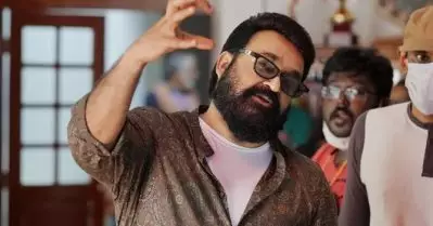 ‘മോനേ, ഒരു കുപ്പി വെള്ളം തരുമോ കുടിക്കാന്‍’; സംവിധായകന്റെ കസേരയില്‍ നിന്ന് ഓടിവന്ന് അഭിനയിച്ച് വീണ്ടും സംവിധായകനിലേക്ക്; ബറോസ് വിശേഷങ്ങളുമായി അനീഷ് ഉപാസന