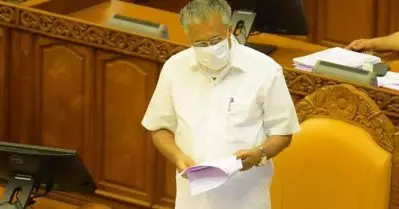 ശിവശങ്കര്‍ പുസ്തകം എഴുതിയത് അനുമതിയില്ലാതെ; സ്വപ്‌നയുടെ ഭര്‍ത്താവിന് കെ ഫോണില്‍ ജോലി നല്‍കിയിട്ടില്ലെന്നും മുഖ്യമന്ത്രി സഭയില്‍