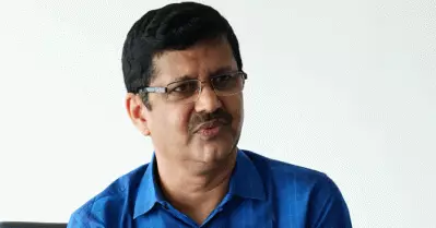 മീഡിയാ വണിന്റെ ഉള്ളടക്കത്തില്‍ ദേശസുരക്ഷക്ക് ഭീഷണിയാകുന്ന എന്തെങ്കിലുമുണ്ടെങ്കില്‍ എന്നെ അറസ്റ്റ് ചെയ്യട്ടെ: പ്രമോദ് രാമന്‍