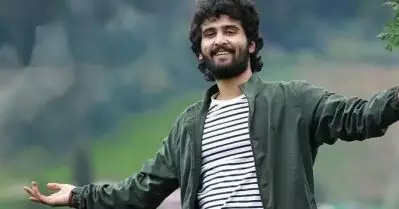 ‘എന്റെ ബാപ്പച്ചിക്ക് രക്തം നൽകാൻ വന്നവർ മതം നോക്കിയല്ല വന്നത്; മതത്തിന്റെ പേരിൽ സമൂഹത്തിൽ വിഷം വിതറുന്നതായി തോന്നിയിട്ടുണ്ട്’