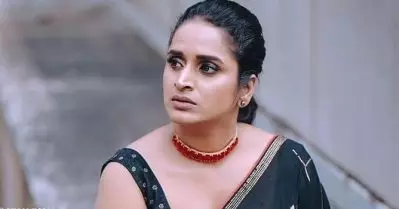 ഞാനഭിനയിച്ച പൊട്ട ക്യാരക്ടറുകളുണ്ട്; കണ്ണുംപൂട്ടി പറയുന്ന പ്രതിഫലം ‘ഓക്കെ’എന്ന് പറയുന്ന സിനിമകളായിരിക്കും പലതും; സുരഭി ലക്ഷ്മി
