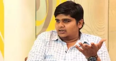 ഗാന്ധി മരിച്ചു എന്ന് പറയാം, എന്നാല്‍ ഗാന്ധിയെ ഗോഡ്‌സേ കൊന്നു എന്ന് പറഞ്ഞാല്‍ ചിലര്‍ക്ക് ദേഷ്യം വരും: കാര്‍ത്തിക് സുബ്ബരാജ്
