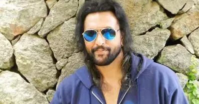 ഇടിക്കുമ്പോള്‍ ആള്‍ക്കാര്‍ പറന്നു പോകുന്നത് അംഗീകരിക്കാനാവില്ല, നിര്‍ബന്ധിച്ചാലും ഞാനത് ചെയ്യാറില്ല: ബാബു ആന്റണി