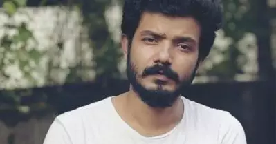 പെന്‍സിലിന്റെ മൂര്‍ച്ച കൂട്ടാമായിരുന്നു എന്നൊക്കെയാണ് പറയുന്നത്; സോഷ്യല്‍ മീഡിയ റിവ്യൂവിനെ പരിഹസിച്ച് ശ്രീനാഥ് ഭാസി