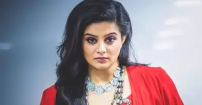 ‘ലോകത്തെ മുഴുവന്‍ ബോധിപ്പിക്കേണ്ട ആവശ്യം എനിക്കില്ല’; വിവാദങ്ങളെ കൈകാര്യം ചെയ്യാന്‍ അറിയാമെന്ന് പ്രിയാമണി