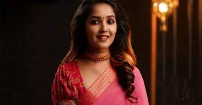 പ്രണയമോ അത് കുറച്ച് തീവ്രമായ വാക്കല്ലേ, ക്രഷ് എന്നൊക്കെ പറയൂ, മലയാളത്തില്‍ ക്രഷ് തോന്നിയ നടനുണ്ട്: അനിഘ പറയുന്നു