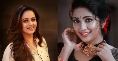 മലയാളത്തിലെ ഏറ്റവും മികച്ച അഭിനേത്രിയാണ് നിങ്ങള്‍ എന്നതില്‍ തര്‍ക്കമില്ല, എന്തൊരു തിരിച്ചുവരവാണിത്; നവ്യയെ അഭിനന്ദിച്ച് ഭാവന