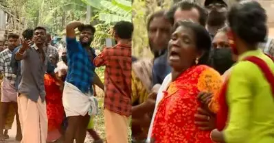 റെയില്‍വേ വികസനത്തിന് സ്ഥലം വിട്ടുനല്‍കിയവരാണ്, ഇനി തരില്ല; ചെങ്ങന്നൂരില്‍ അത്മഹത്യാ ഭീഷണി മുഴക്കി കെ റെയിലിനെതിരെ പ്രതിഷേധം