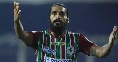 ‘ഇപ്പോള്‍ കളിച്ചത് ആണുങ്ങളുടെ കൂടെയാവും അല്ലേ’; തോല്‍വിക്ക് പിന്നാലെ സന്ദേശ് ജിംഖാനെ ട്രോളി സോഷ്യല്‍ മീഡിയ