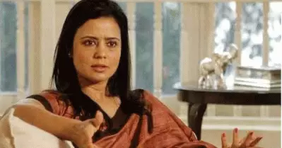 അത് ഒഴിപ്പിക്കല്‍, ഇത് ഗതാഗതം; രണ്ടും ഒന്നല്ലെന്ന് കേന്ദ്രത്തെ ഓര്‍മിപ്പിച്ച് മഹുവ