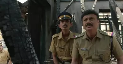 ആ ഒരു ടെന്‍ഷനും വെച്ചാണ് മിന്നല്‍ മുരളി സെറ്റില്‍ എത്തിയത്, കുറച്ച് കൂട്ടിപ്പറഞ്ഞോയെന്ന് ബേസില്‍ പറഞ്ഞതും സംഭവം മനസിലായി: രാജേഷ്