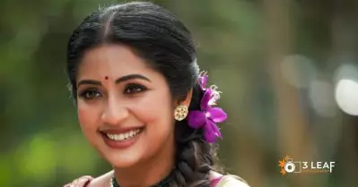 ‘നടി ആക്രമിക്കപ്പെട്ട സംഭവത്തിന് ശേഷം ഞാന്‍ കുറച്ചുകൂടി ശ്രദ്ധിക്കാന്‍ തുടങ്ങി, യാത്ര ചെയ്യുമ്പോള്‍ കാറിന്റെ നമ്പര്‍ പ്ലേറ്റിന്റെ ഫോട്ടോ എടുത്ത് ഫാമിലി ഗ്രൂപ്പുകളില്‍ ഇട്ടിരുന്നു’: നവ്യ നായര്‍