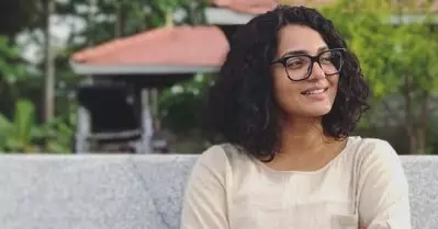 സ്ത്രീകള്‍ നേരിടുന്ന ബുദ്ധിമുട്ടുകളെ കുറിച്ച് പുരുഷന്മാര്‍ ബോധവാന്മാരായിരിക്കണം: പാര്‍വതി തിരുവോത്ത്