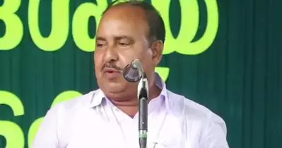 ആയിരം വിനു വി. ജോണുമാര്‍ വിചാരിച്ചാലും എളമരം കരീമിന്റെ രോമത്തില്‍ തൊടാന്‍ കഴിയില്ല: ഐ.എന്‍.ടി.യു.സി പ്രസിഡന്റ് ആര്‍. ചന്ദ്രശേഖരന്‍