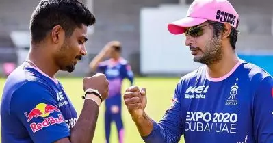 കളി ഒറ്റയ്ക്ക് ജയിപ്പിക്കാന്‍ അവന്‍ മാത്രം മതി; സഞ്ജുവിനെ പ്രശംസകൊണ്ടുമൂടി സംഗക്കാര