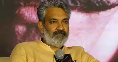 ചില പ്രധാന രംഗങ്ങള്‍ അവതരിപ്പിക്കാന്‍ അവര്‍ കൂടിയെതീരു; അങ്ങനെയാണ് ആ താരങ്ങള്‍ ആര്‍.ആര്‍.ആറില്‍ എത്തുന്നത്: രാജമൗലി