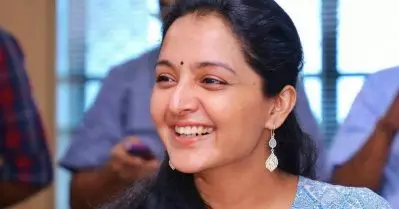 സിനിമയിലുള്ളവര്‍ക്ക് തന്നെ ആരാണെന്ന് അറിയില്ല, അതൊരു രഹസ്യമായി തുടരും: ഹിറ്റ് ചിത്രത്തിന്റെ ക്ലൈമാക്‌സിനെ പറ്റി മഞ്ജു വാര്യര്‍