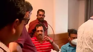 വിദ്യാഭ്യാസ വകുപ്പ് ജീവനക്കാരന് ആര്‍. വിനോയ് ചന്ദ്രനെ സസ്‌പെന്റ് ചെയ്തു