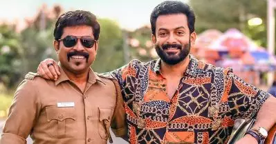 പൃഥ്വിരാജ് വന്ന് എന്നെ കെട്ടിപ്പിടിച്ചു; പിറ്റേന്നാണറിഞ്ഞത് ആള്‍ക്ക് കൊവിഡാണെന്ന്; ഗവേഷണം നടക്കുന്ന നിയോ കോവ് ലോഞ്ച് ചെയ്യുന്നത് മിക്കവാറും ഞാനായിരിക്കും: സുരാജ് വെഞ്ഞാറമൂട്