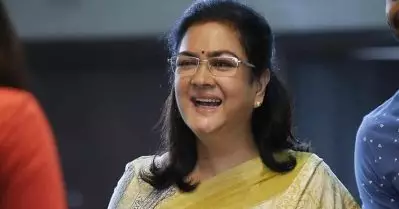 ലളിതചേച്ചി അറിഞ്ഞതോടെ കള്ളി പൊളിഞ്ഞു; ഇനി മുതല്‍ ഷൂട്ടിന് രാവിലെ വരണമെന്ന് പറഞ്ഞാണ് ഭരതേട്ടന്‍ പോയത്: ഉര്‍വശി