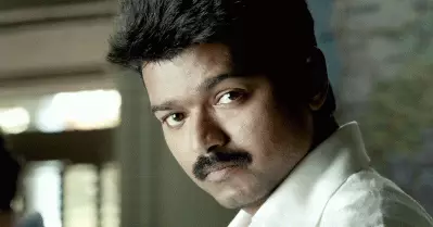 ജനങ്ങള്‍ ആവശ്യപ്പെട്ടാല്‍ മാറ്റത്തിന് തയ്യാറാവും; രാഷ്ട്രീയ പ്രവേശനത്തെ പറ്റി വിജയ്