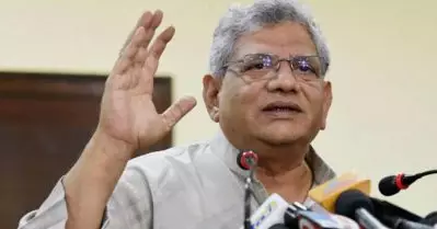 കോണ്‍ഗ്രസുകാര്‍ ആദ്യം അവരുടെ വീട്ടിലെ കാര്യങ്ങള്‍ നേരെയാക്കട്ടെ: യെച്ചൂരി