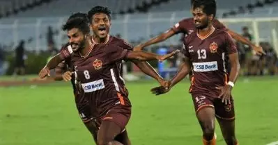 ഐ ലീഗില്‍ തുടര്‍ച്ചയായ രണ്ടാം തവണയും ഗോകുലം ചാമ്പ്യന്‍മാര്‍; കിരീടം നിലനിര്‍ത്തുന്ന ആദ്യ ടീം