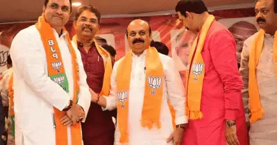 കോണ്‍ഗ്രസ് വിട്ട് മണിക്കൂറുകള്‍ക്കകം കര്‍ണാടക മുന്‍ മന്ത്രി ബി.ജെ.പിയില്‍