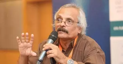 നമ്മള്‍ ജീവിക്കുന്നത് പട്ടികളുടെ റിപ്പബ്ലിക്കില്‍; വൈറസിന് പകരം മറ്റൊരു ജീവി നമ്മെ ഭയപ്പെടുത്തുന്നു: എം. മുകുന്ദന്‍