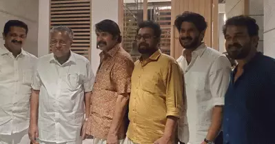 തൃക്കാക്കരയിലെ തിരക്കിനിടെ മമ്മൂട്ടിയുടെ വീട് സന്ദര്‍ശിച്ച് മുഖ്യമന്ത്രി; ആതിഥേയത്വത്തിന് മമ്മൂട്ടിക്കും ദുല്‍ഖറിനും നന്ദിപറഞ്ഞ് ചിത്രങ്ങള്‍ പങ്കുവെച്ച് ബ്രിട്ടാസ്