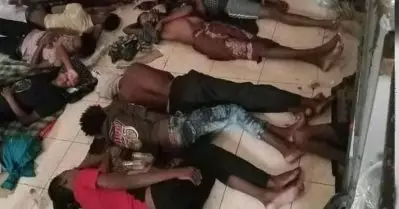 കുടിയേറ്റക്കാരെ പാര്‍പ്പിച്ച തടവറകളില്‍ സൗദി അധികൃതരുടെ ചൂഷണവും പീഡനവും; പുറംലോകമറിയാതിരിക്കാന്‍ ഫോണുകള്‍ പിടിച്ചെടുക്കുന്നു; റിപ്പോര്‍ട്ട്