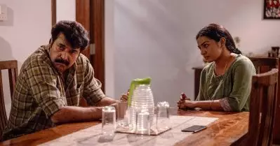 കഥ പറയുന്നതിന് മുമ്പ് മമ്മൂട്ടിയോടൊപ്പം അഭിനയിക്കുന്നതില്‍ കുഴപ്പമുണ്ടോ എന്നാണ് ഹര്‍ഷദിക്ക ചോദിച്ചത്: പാര്‍വതി