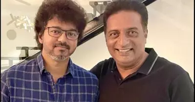 ‘ഹായ് ചെല്ലം ഞങ്ങള്‍ വിണ്ടും ഒന്നിച്ചു’; ഗില്ലിക് ശേഷം പ്രകാശ് രാജൂം വിജയും ദളപതി 66ല്‍ ഒന്നിക്കുന്നു: ചിത്രം പങ്കുവെച്ച് പ്രകാശ് രാജ്
