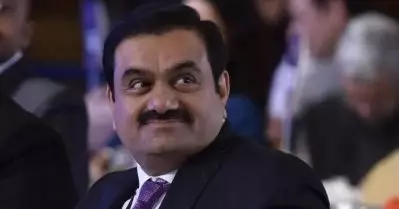 സാമ്പത്തിക പ്രതിസന്ധി നേരിടുന്ന ശ്രീലങ്കയില്‍ അദാനി ഗ്രൂപ്പിന്റെ വിന്‍ഡ് മില്‍ പ്രോജക്ട്; കൊളംബോയില്‍ പ്രതിഷേധം ശക്തം
